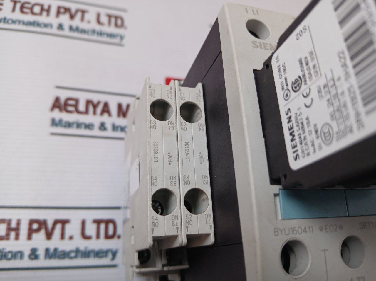 Siemens 3Rt1034-1An10 Power Contactor With Auxiliary Switch Block 3Rh1921-1Ha22