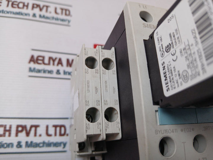Siemens 3Rt1034-1An10 Power Contactor With Auxiliary Switch Block 3Rh1921-1Ha22