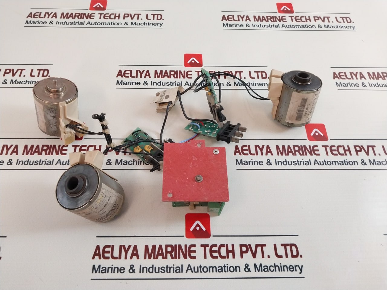 Merlin Gerin 685 654 Mx-a Shunt Trip Xf-e Closing Release Circuit Breaker E10395