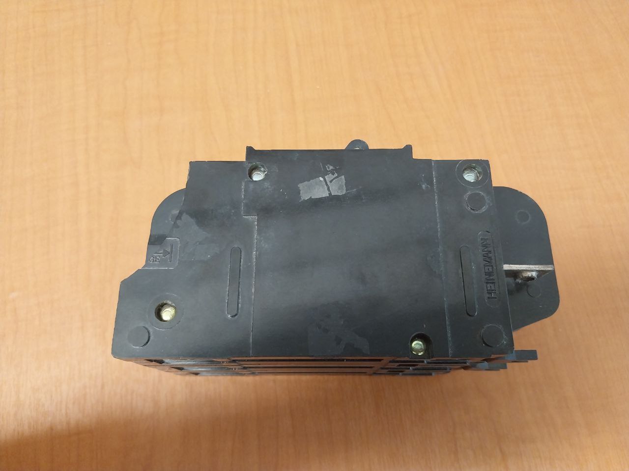 Heinemann Cf3-g8-ae /Cf3-z33-55 Circuit Breaker 600V 21Amp 3-pole (Not Working) - Aeliya Marine Tech