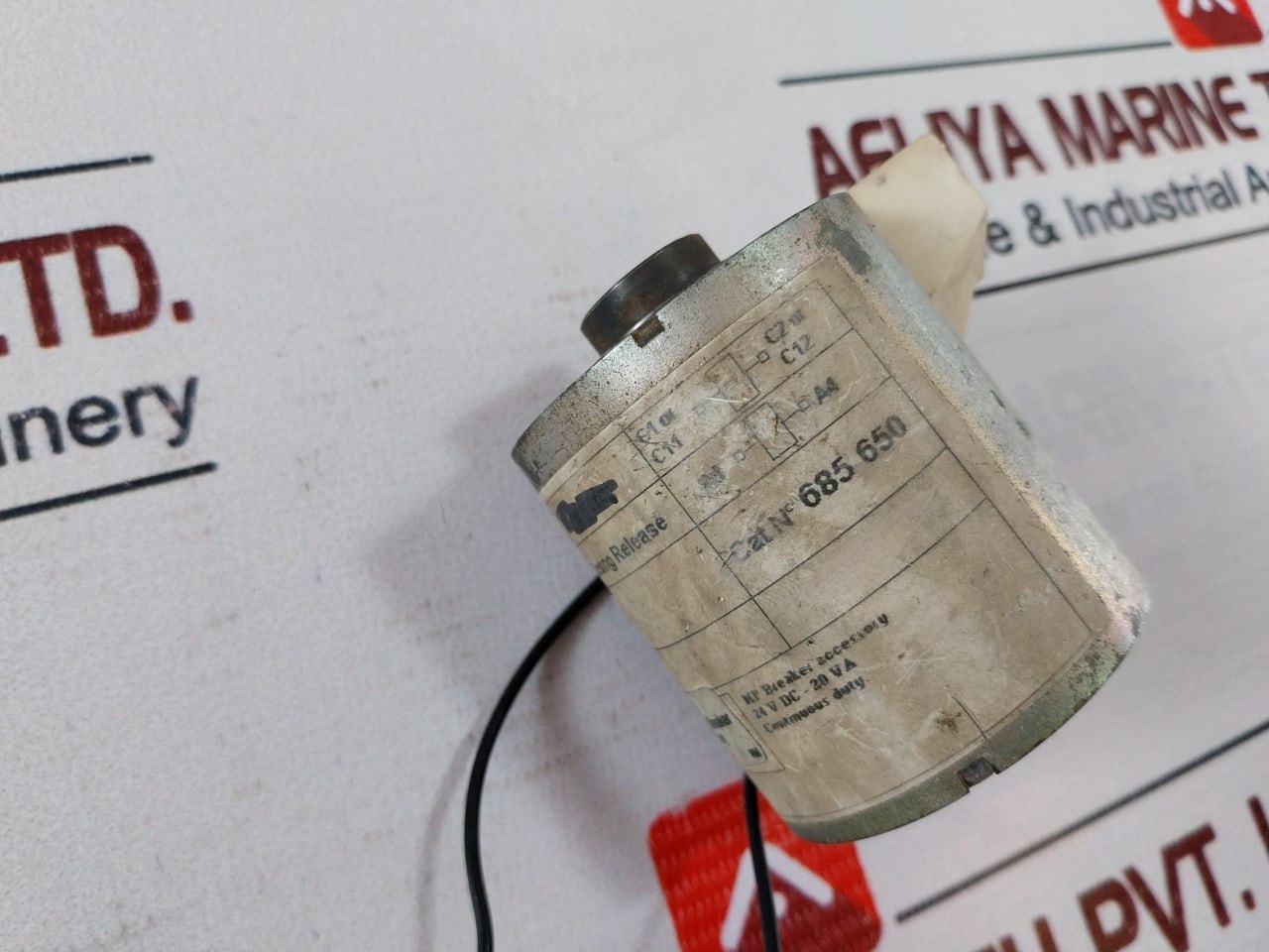 Merlin Gerin 685 650 XF-E Closing Release MP Circuit Breaker Accessory