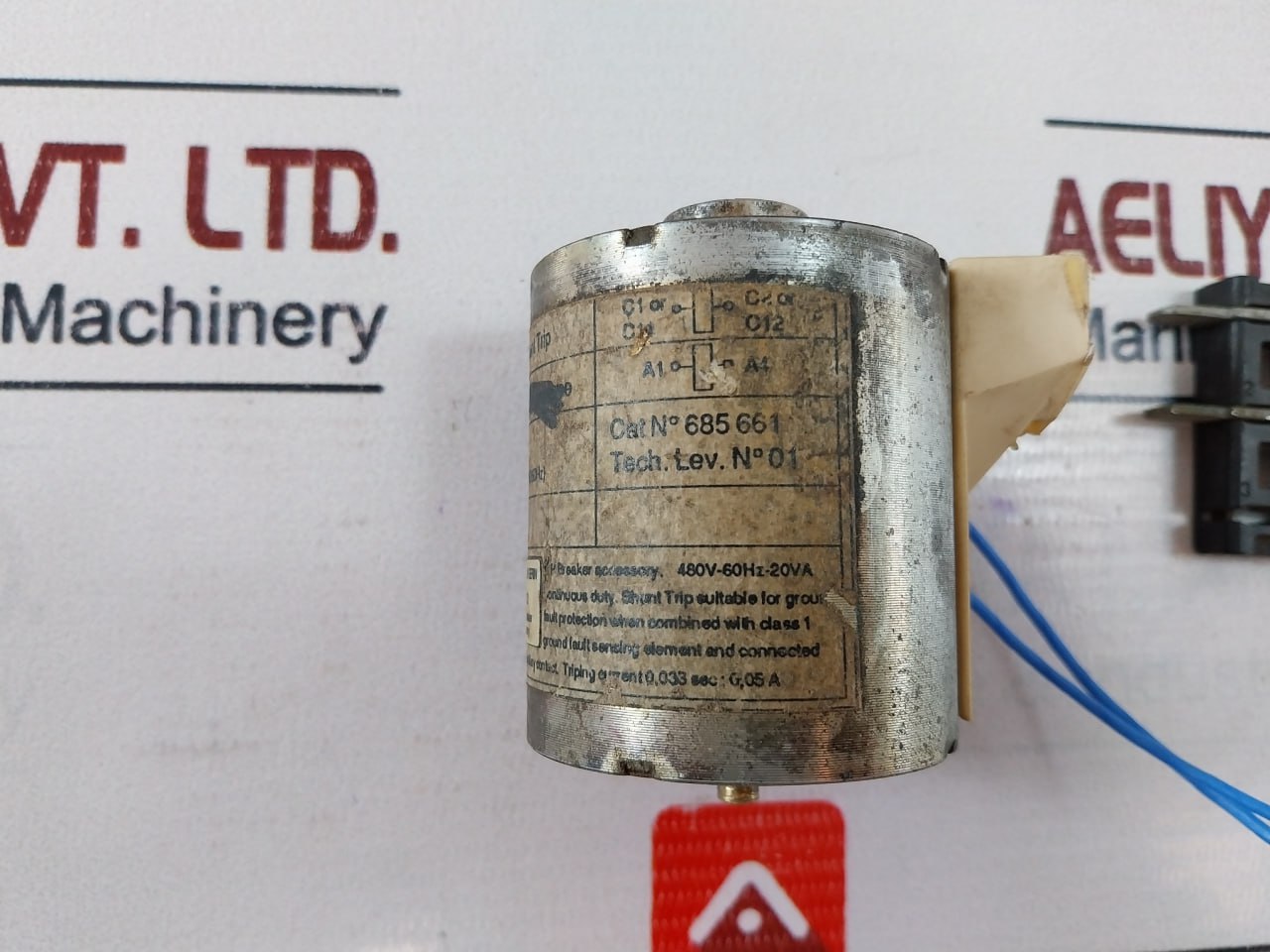 Merlin Gerin 685 661 M.P Breaker Accessory 480V-60Hz-20Va