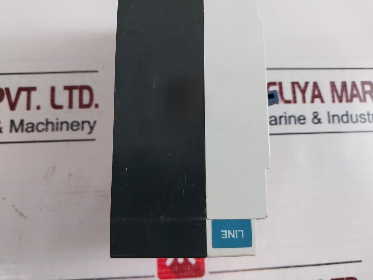 L&T Du 100 Mccb Thermal Magnetic Circuit Breaker 100A 690V 50/60Hz