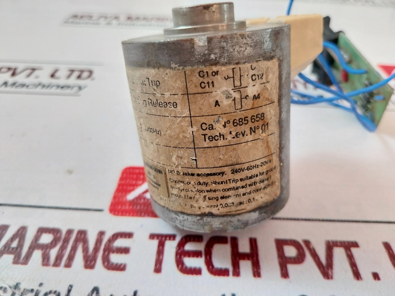 Merlin Gerin 685 658 Mx-a Shunt Trip Xf-e Closing Release Circuit Breaker