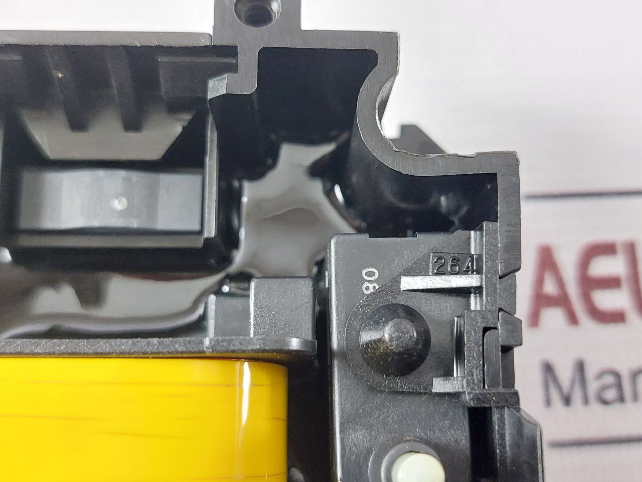 Omron C2T-4B Mounting Pitch Connector Coil S-k50/65 100-127V 50/60Hz