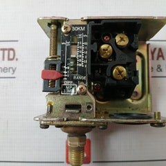 Linero Controls Hs-230 Pressure Control Switch 5-30 Kgf/Cm2 Ac 125V/250V