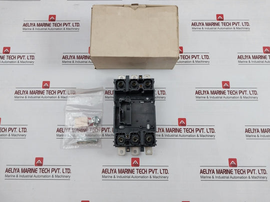 Schneider Electric Lv429266 3-pole Plug-in Base