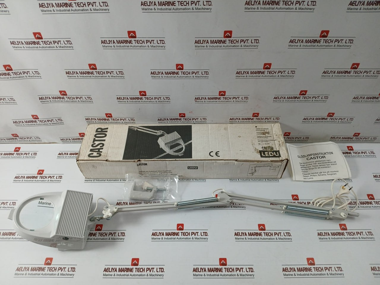 Ledu 295 Practical And Functional Magnifying Lamp 230V 50Hz 60W