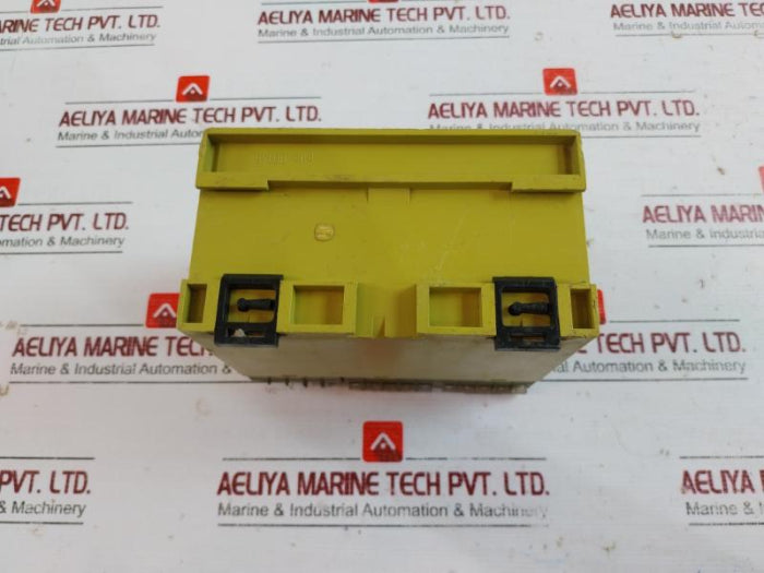 Pilz Pnoz/3 Safety Relay 24Vdc 5S 1Ö 1W 6Va 50-60Hz,250/380Vac 8/5A 2000Va 06145