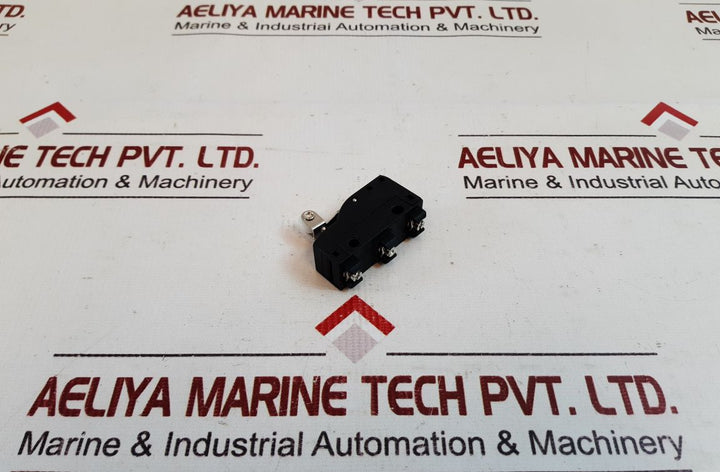 Lot of 3X PIZZATO MK V11R59 Microswitch With Roller Lever GB14048.5 250V 16A