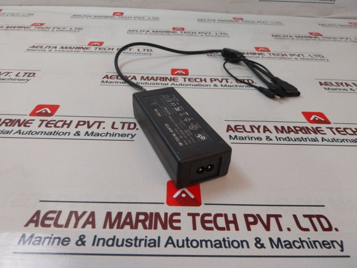 Q05/12-s335 Switching Adapter 100-240vac