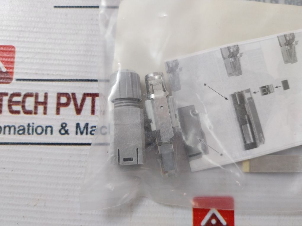 R&M Fm45-s/U Ip20-awg23/26-568A Plug And Plastic Housing