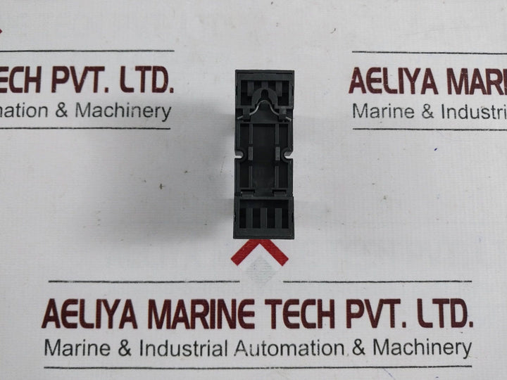 Lot of 7X Relpol GZT4 Relay Socket 6A 300Vac
