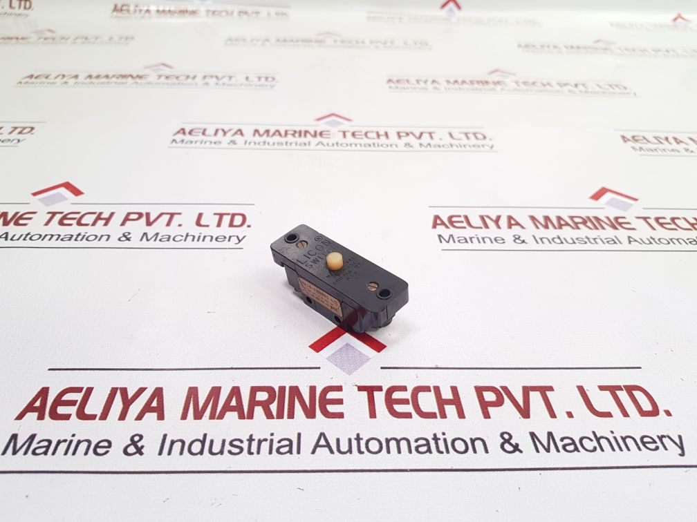Lot of 2X Licon TW14-100091 Switch 2.840.657