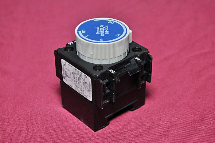Telemecanique la2-d22 a65 time delay module