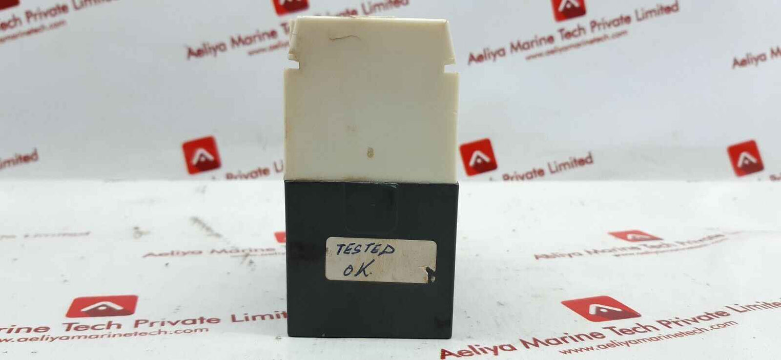 Telemecanique CA2-FN 162 Relay 220V 60Hz