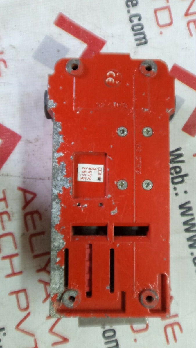 Guardmaster ATLAS 4 Safety Interlock Switch With Guard Locking 10A 240VAC IP65