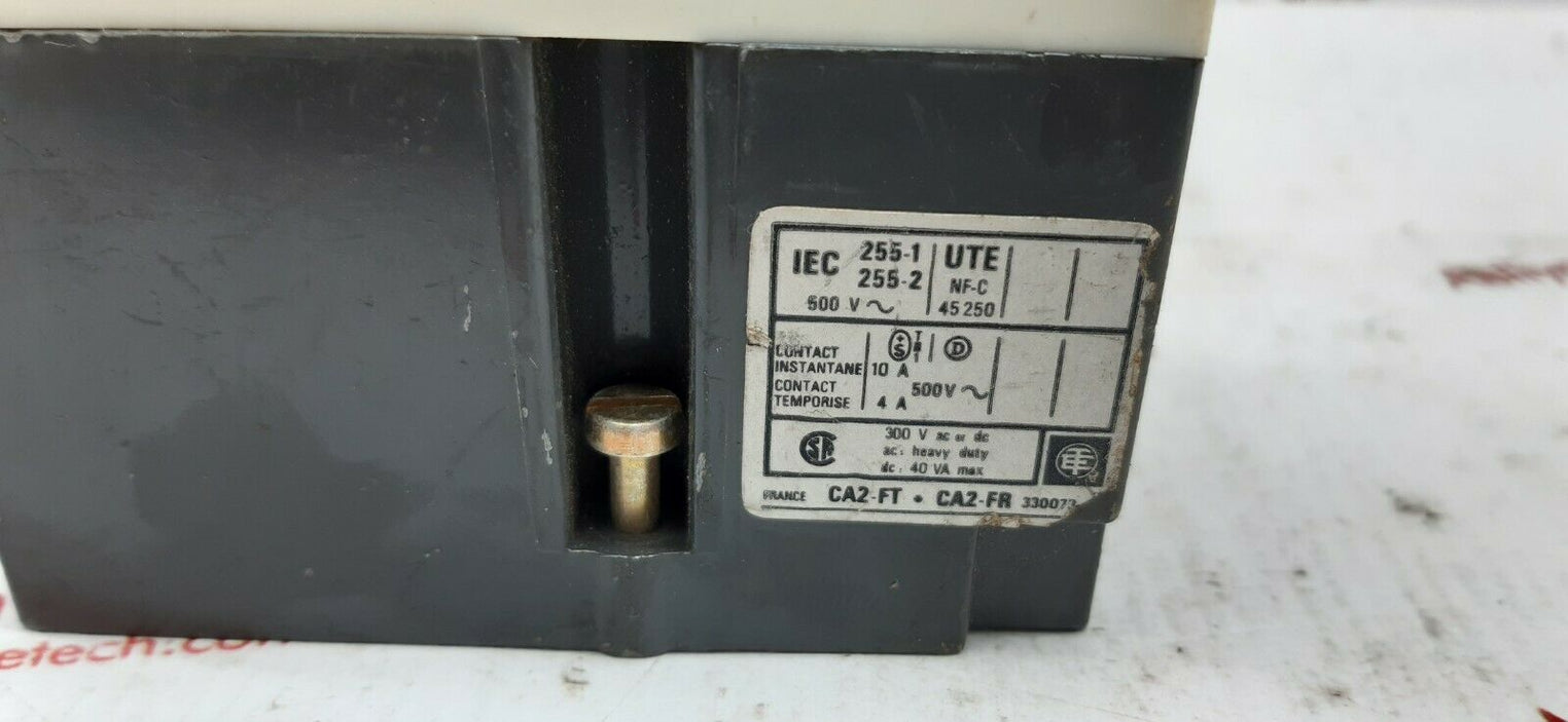 Telemecanique CA2-FT141 Time Relay 220V 60Hz