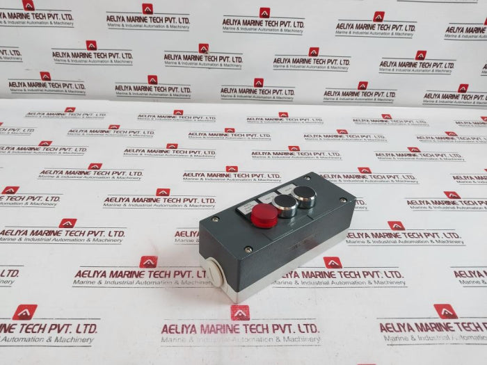 Saacke 2-7920-132351 Local Control Switch Box 3 Pushbutton Station 1706512