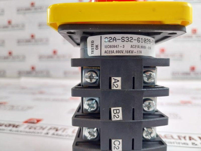 Salzer 32A-s32-61028-b03-tdyr On-off Rotary Switch Ac21A 690V-32A Iec60947-3