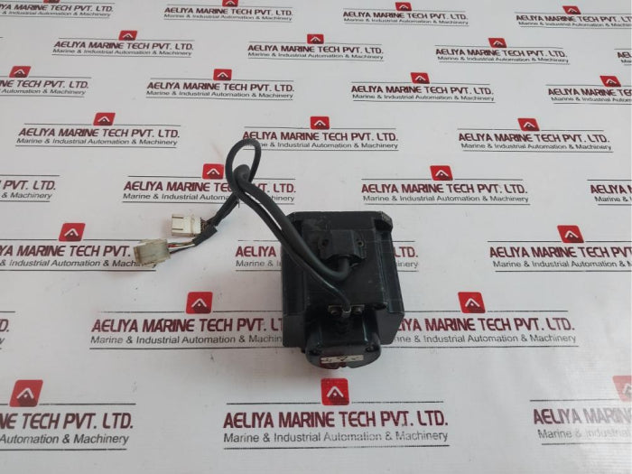 Sanyo Denki R30b08010dbpd2 Ac Servo Motor 100w 200v 3000 Rpm 3-phase