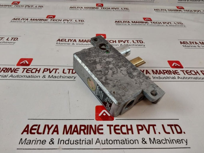 Schmersal Atv 59/4 Door Locking System