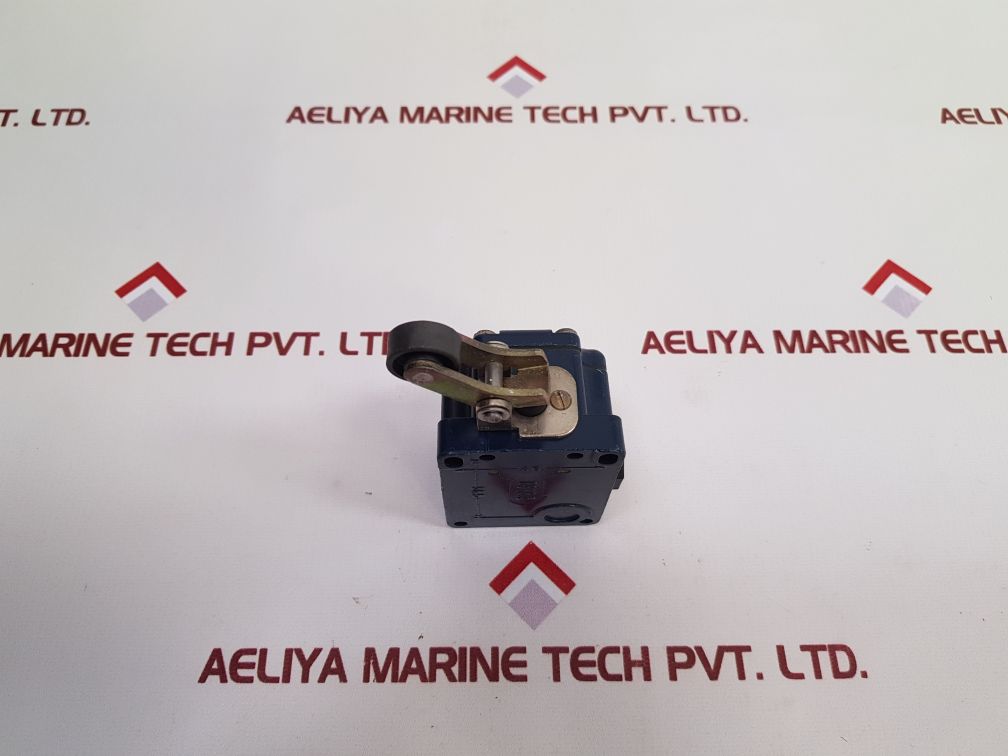 Schmersal M3K 015-11Y Position Switch