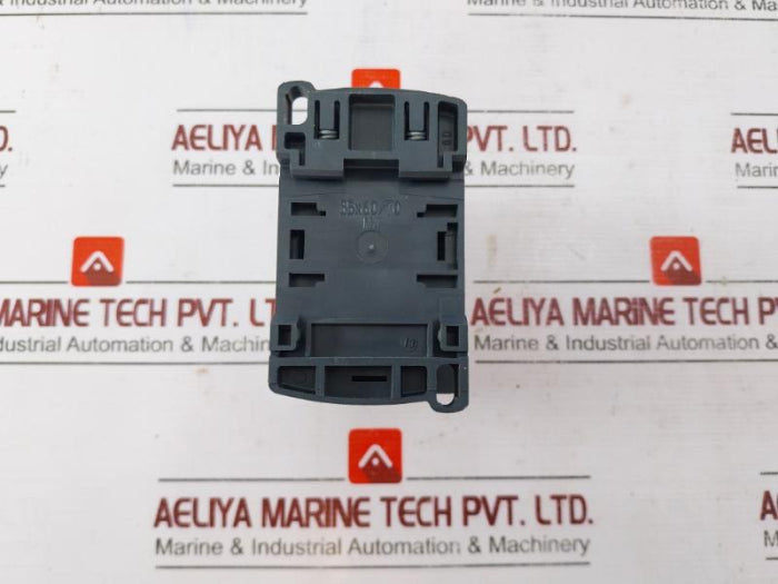 Schneider Electric Cad32 Control Relay 110V 50/60Hz 600Vac