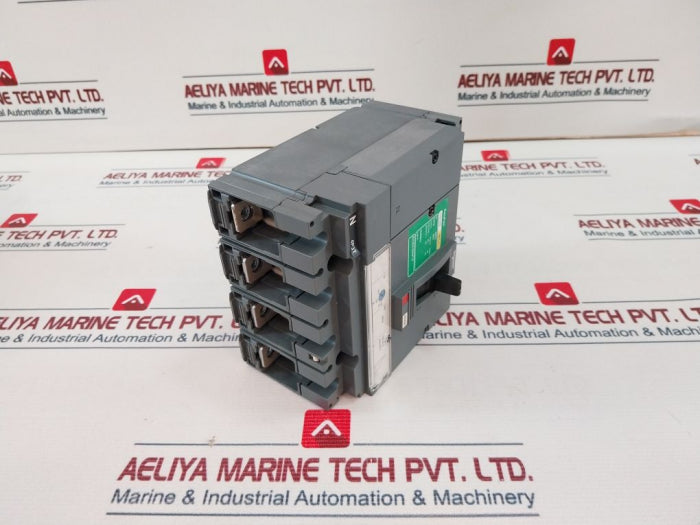 Schneider Electric Easy Pact Cvs100B Circuit Breaker Lv510313 50/60Hz