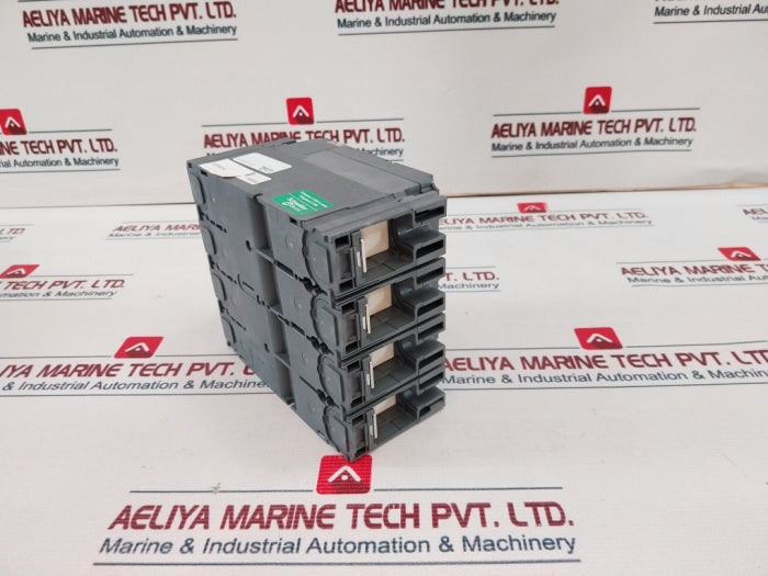 Schneider Electric Easy Pact Cvs100B Circuit Breaker Lv510313 50/60Hz