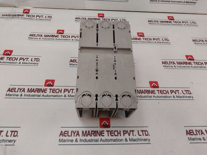 Schneider Electric Cvs630f Moulded Case Circuit Breaker 630a 3p 36ka