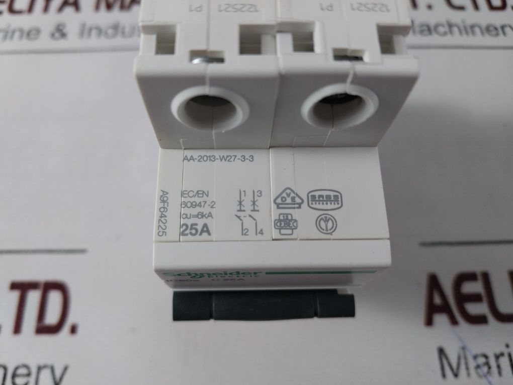 Schneider Ic60a Circuit Breaker 25a 50/60hz 400v 6kv 50°C