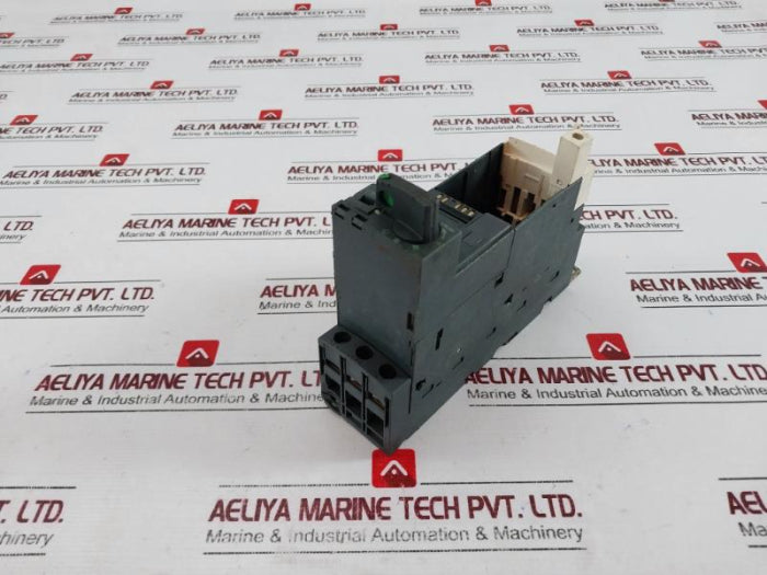 Schneider Electric Lub12 Power Base 12A Ui: 690V Iec/En 60947-6-2