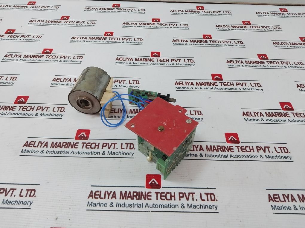Merlin Gerin/Schneider Electric Mnr-uv 685692 Time Delayed Undervoltage Release