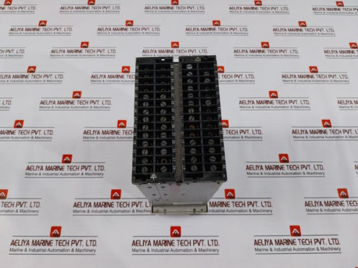 Schneider Electric P122 Overcurrent And Earth Fault Protection Relay 24-250Vdc