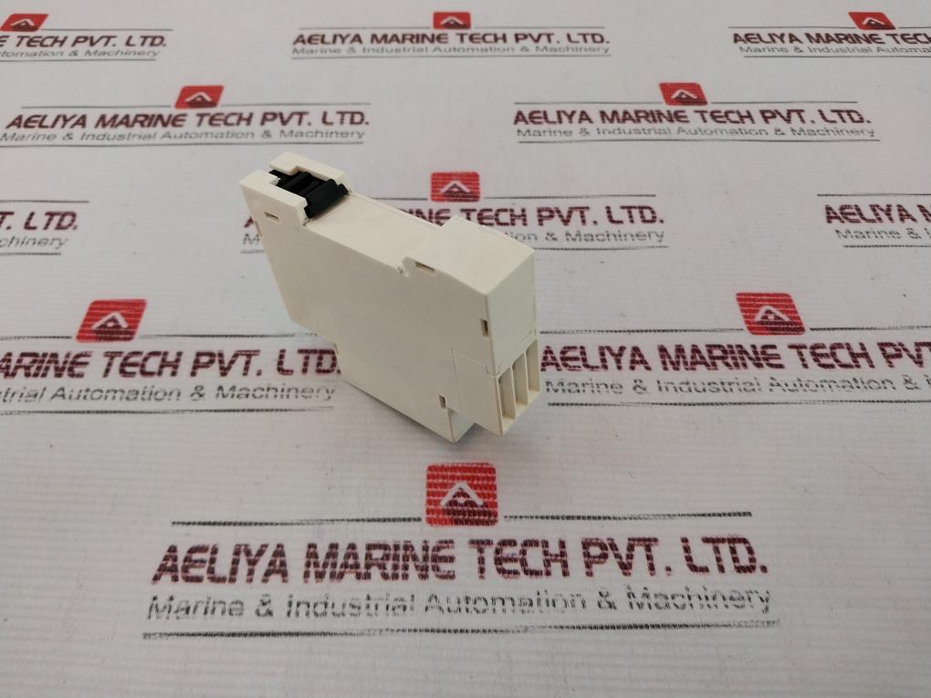 Schneider Electric Re88826014 On Delay Timer