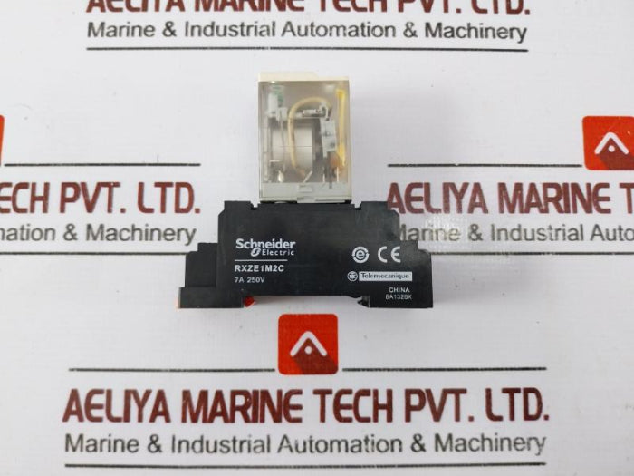Schneider Electric Rxm2Lb2Bd Relay With Plug-in Socket 24Vdc 5A/250, Vac 7A 250V