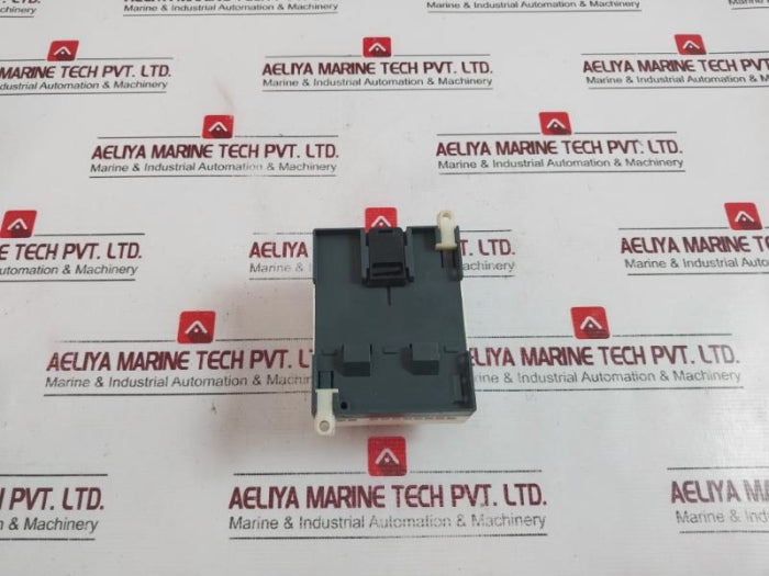 Schneider Electric Sr2 B122bd Compact Smart Relay Zelio Logic 24vdc 1.4w 0.5a