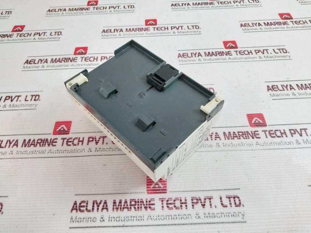 Schneider Electric Sr2 B201B Zelio Smart Relay 50/60Hz