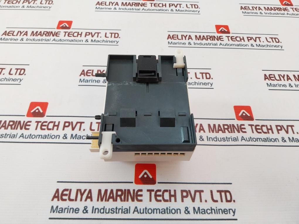 Schneider Electric Sr3 Xt141Bd Discrete I/O Extension Module 24Vdc 8A