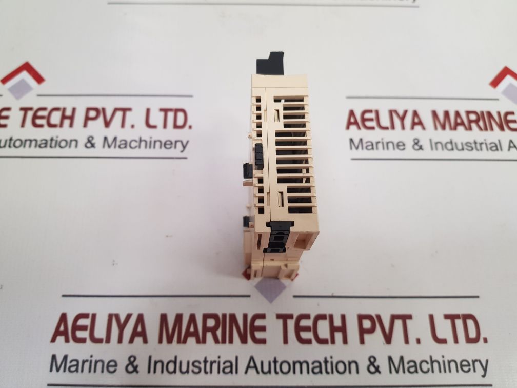 Schneider electric modicon tm2dmm8drt module