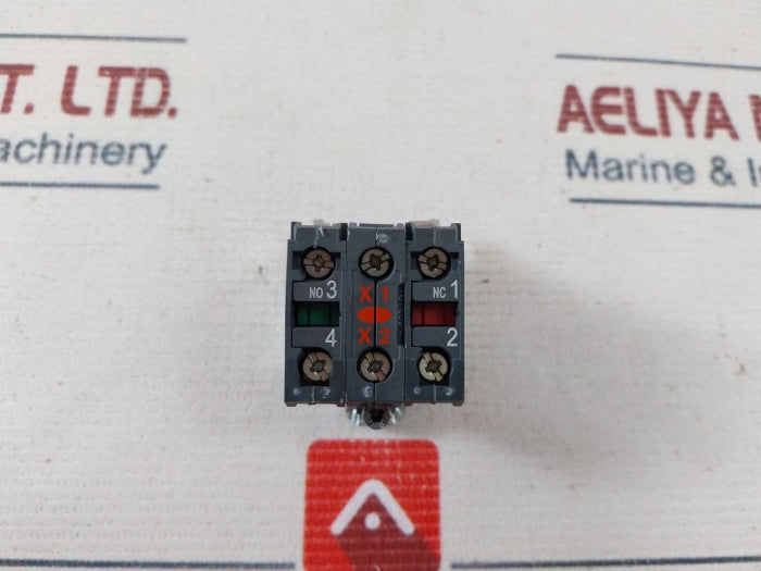 Schneider Electric Zb4 Bw0G45 Light Block Assembly Contactor