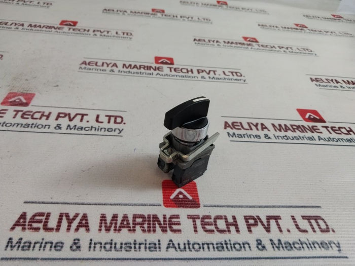 Schneider Electric ZBE-101 Contact Block Screw Clamp With Rotary Switch