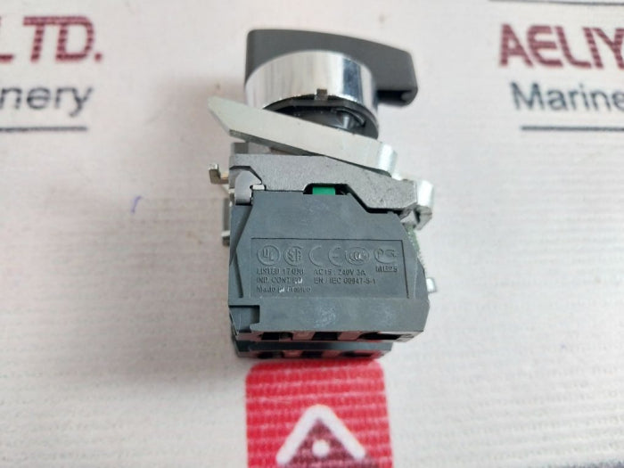 Schneider Electric ZBE-101 Contact Block Screw Clamp With Rotary Switch