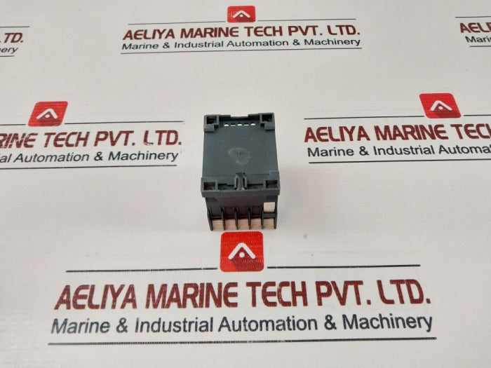 Schneider Electric Ca2Kn 22U7 Control Relay 10A 690V