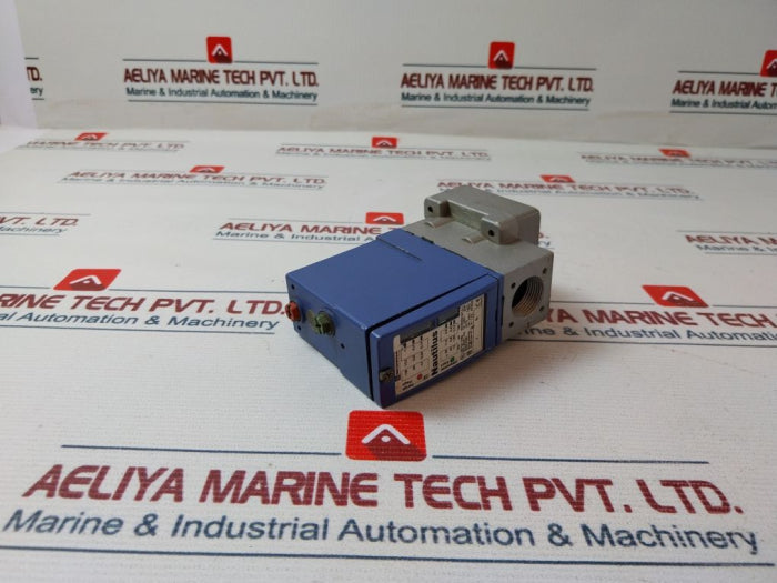 Schneider Electric Xml Bm02V2S11 Pressure Switch 13-80 Kpa