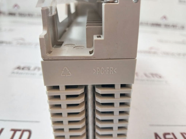 Schneider Electric 140Ddo35300 Modicon Discrete Dc Output Module