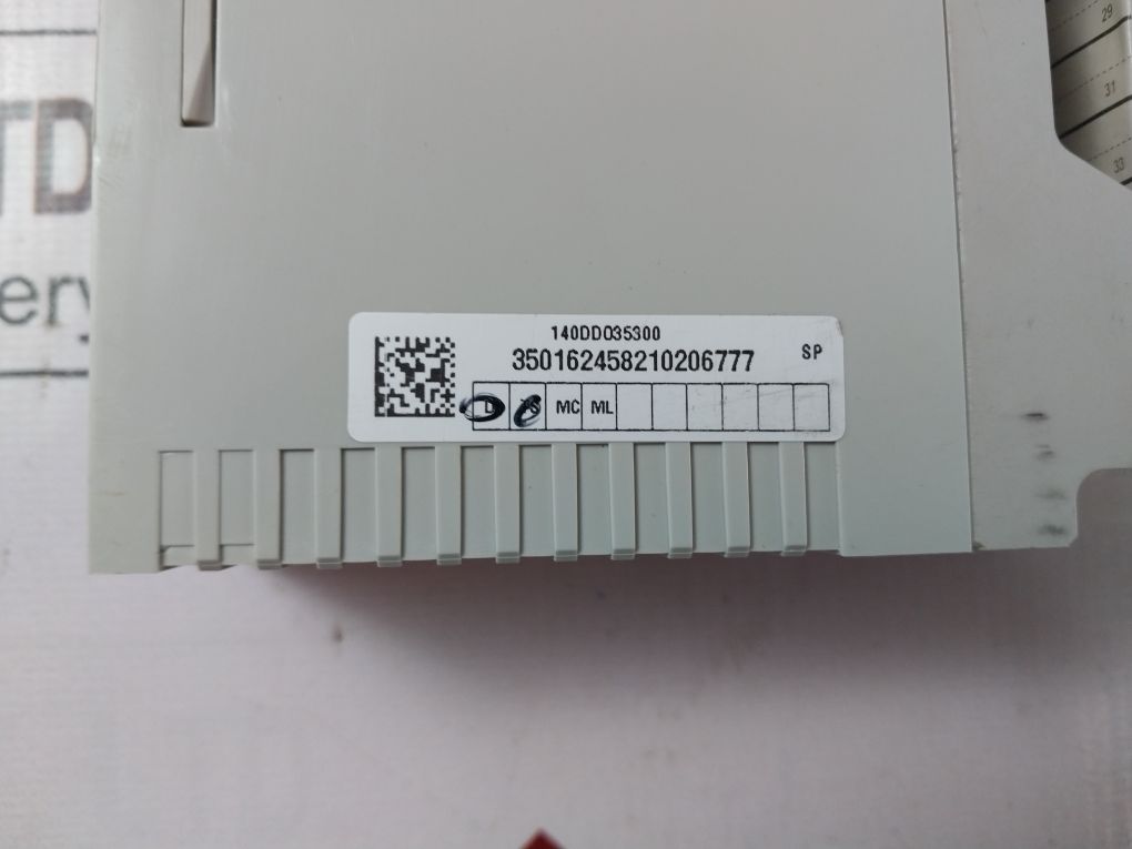 Schneider Electric 140Ddo35300 Modicon Discrete Dc Output Module