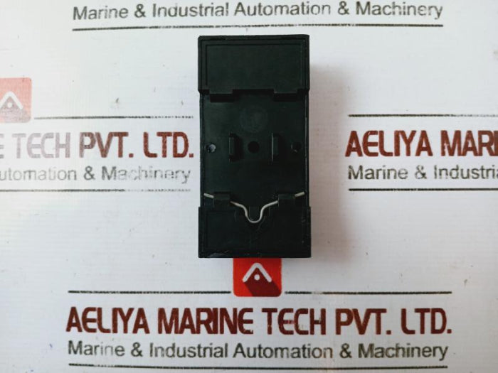 Schrack Mt78740 Relay Base Socket 10a 400vac , 10a 300vac