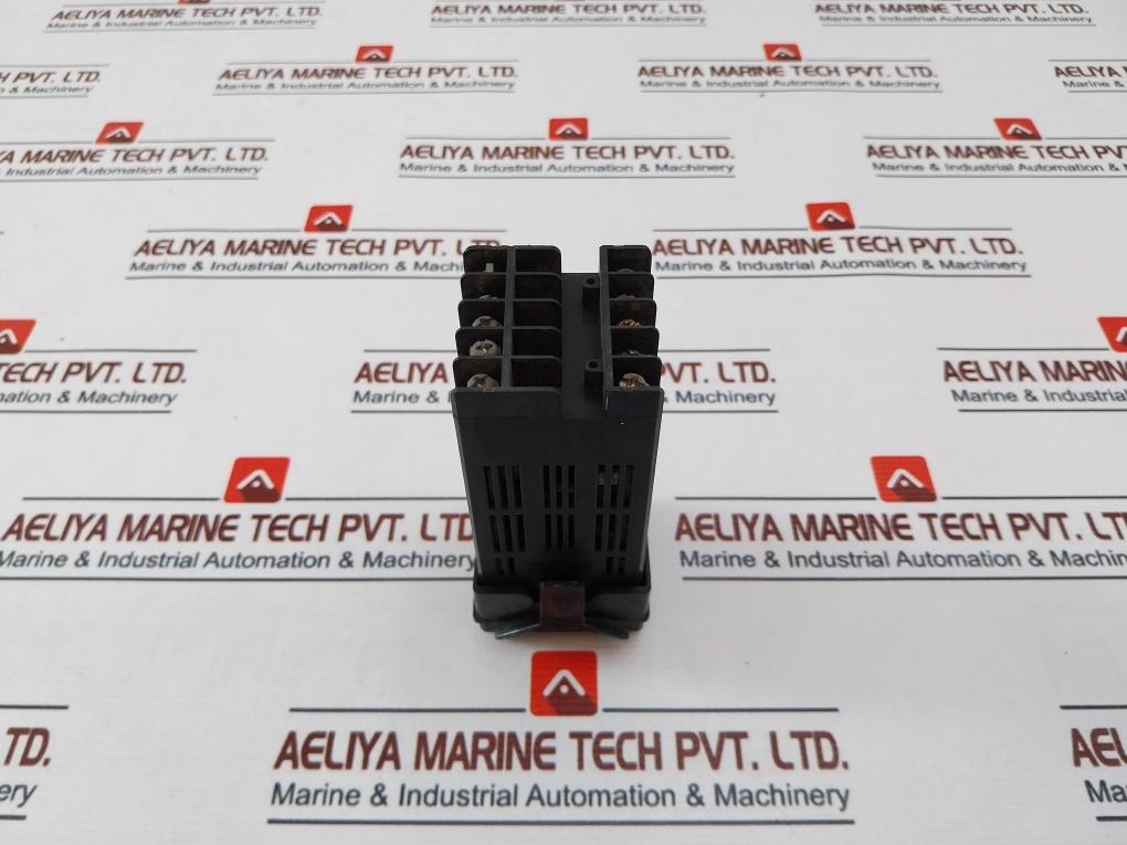 Selec Pid500 Temperature Controller 85 To 270V Ac/Dc, 50/60Hz 5A